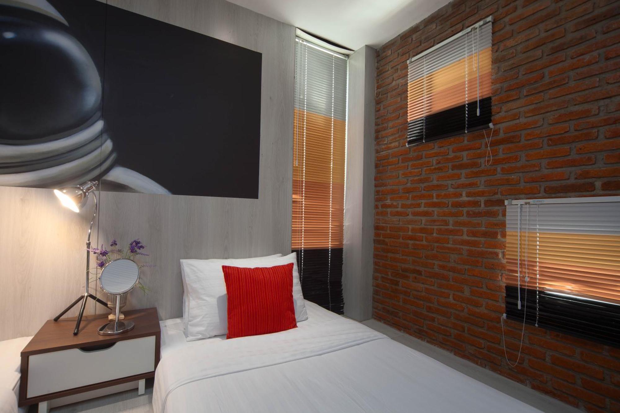 Sleep Walker Poshtel Hostel Чиангмай Екстериор снимка