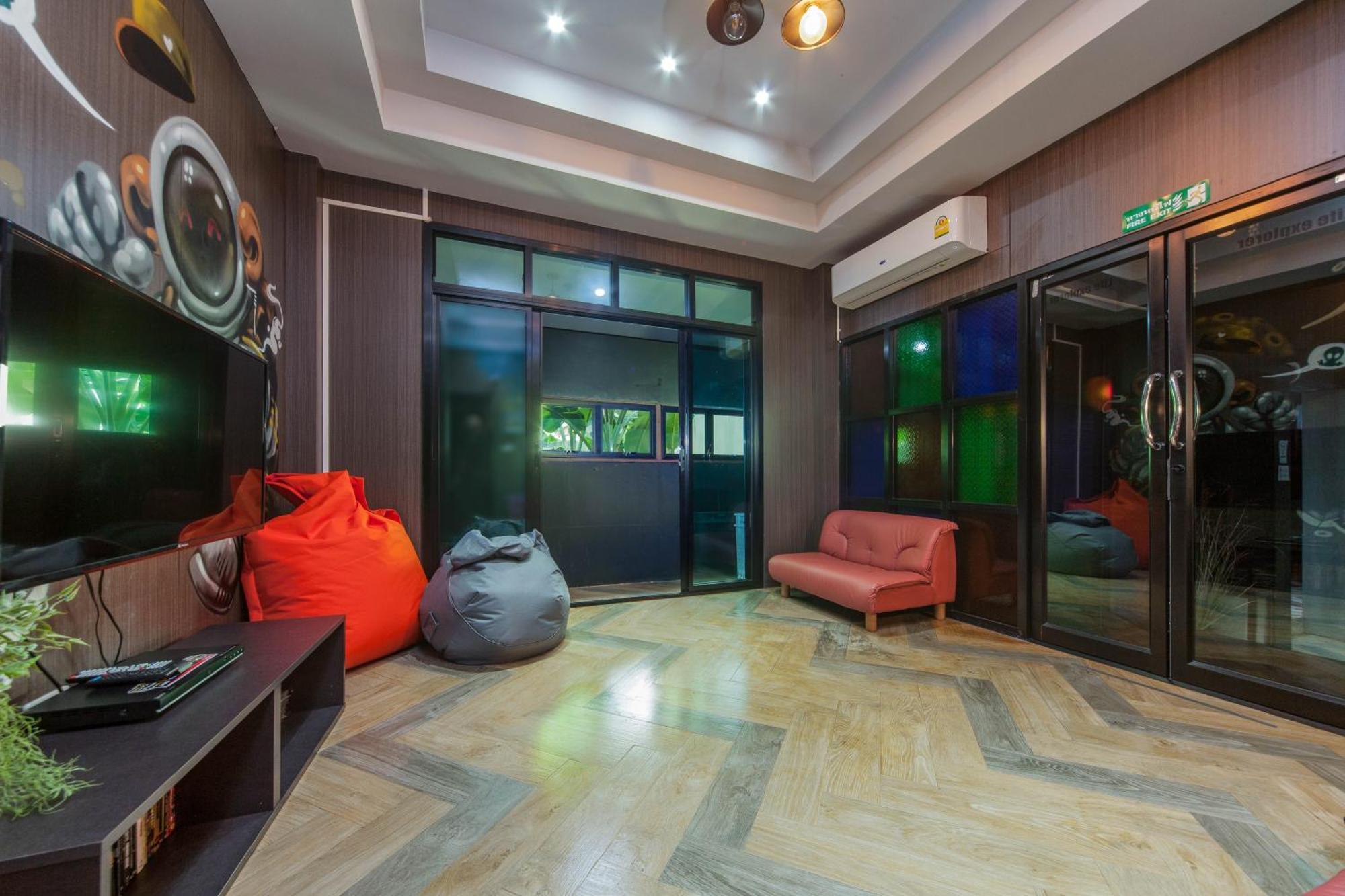 Sleep Walker Poshtel Hostel Чиангмай Екстериор снимка