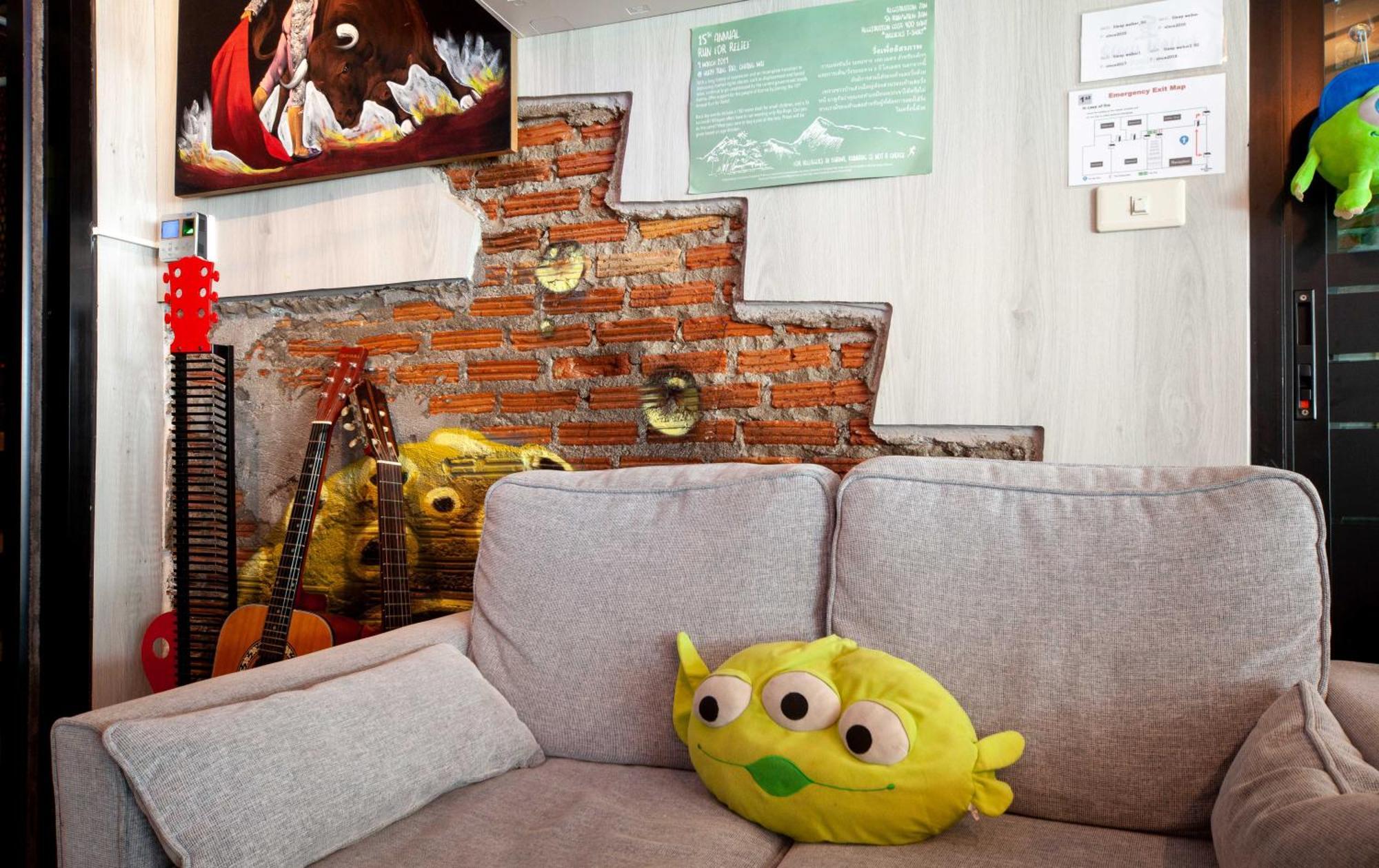 Sleep Walker Poshtel Hostel Чиангмай Екстериор снимка