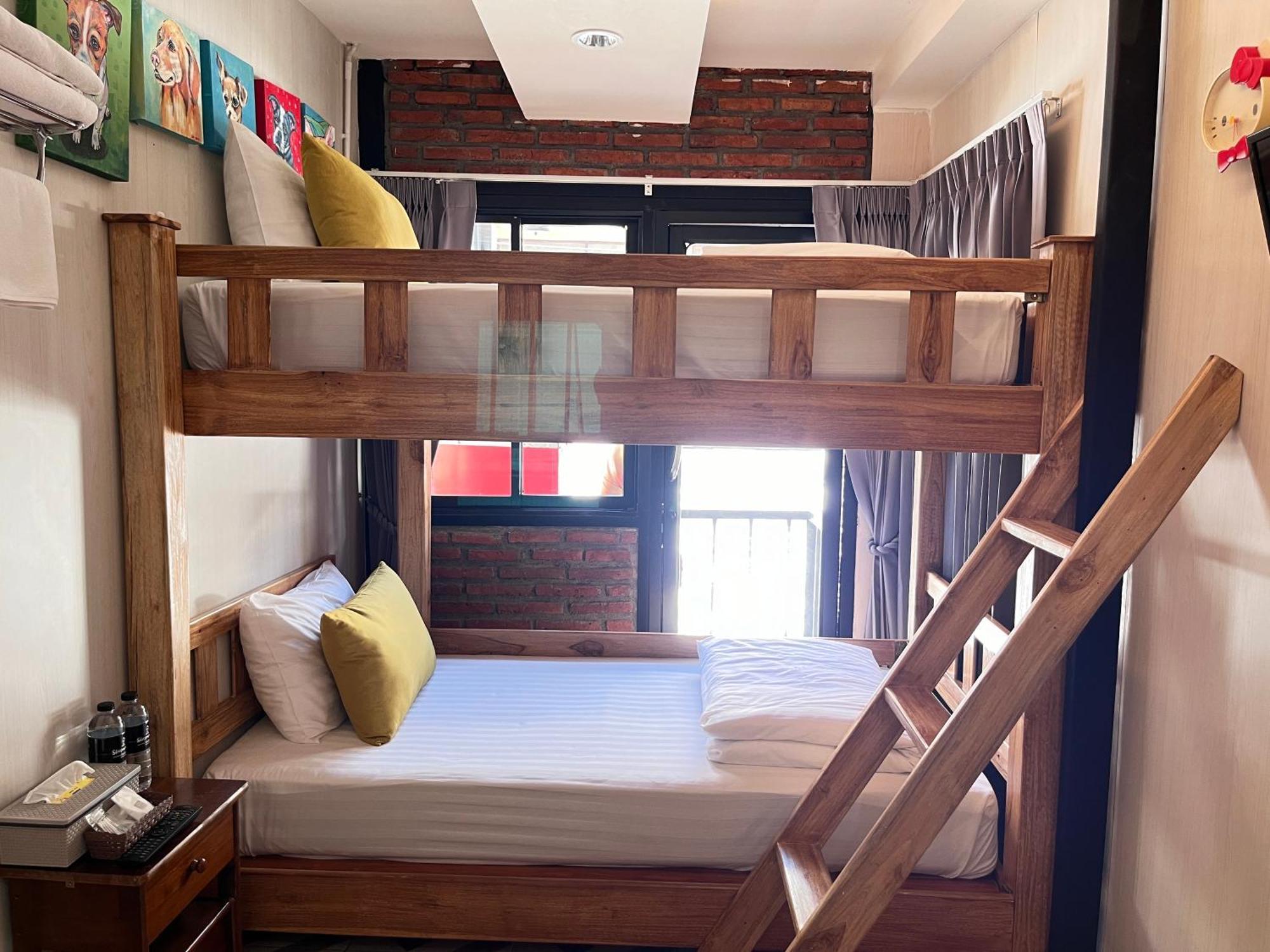 Sleep Walker Poshtel Hostel Чиангмай Стая снимка